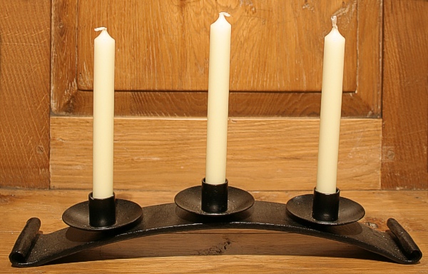 Scroll End Triple Candle Base