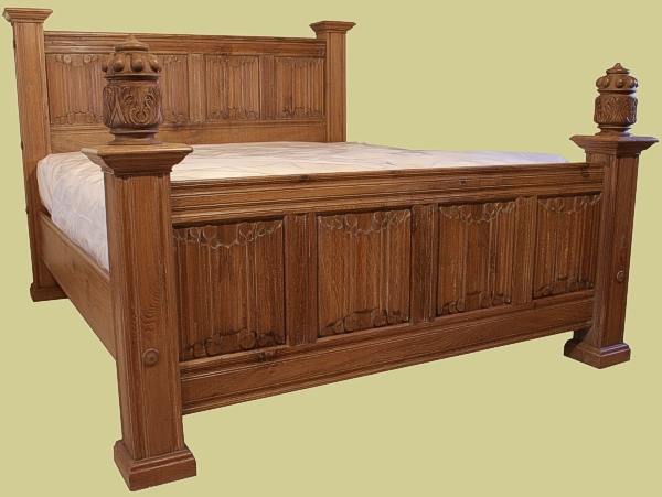 Panelled Bed Oak Linenfold (5