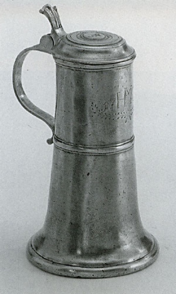 Traditional pewter tankard with lid