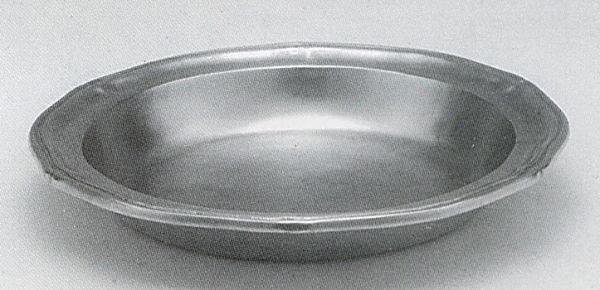 Traditional Pewter Round Scalloped Bowl