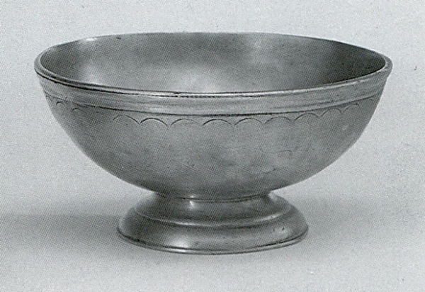 Traditional pewter footed bowl