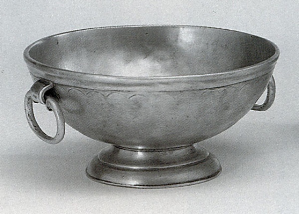 Traditional Pewter Footed Bowl with ring