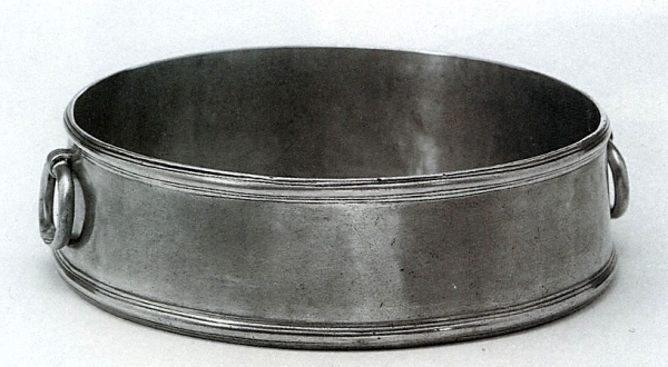 Traditional pewter bowl with rings