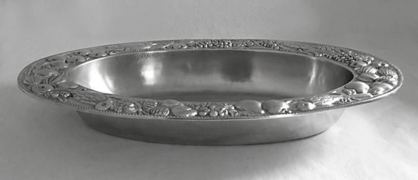 Traditional pewter oval bowl