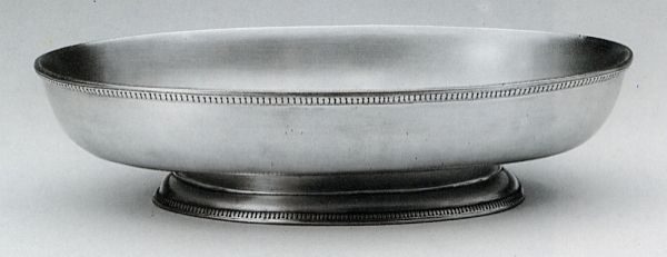 Pewter Oval Dish Footed 566