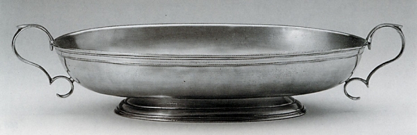 Traditional pewter oval dish footed