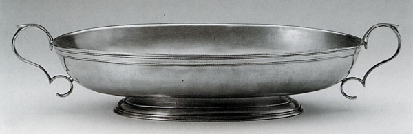 Pewter Oval Footed Dish with handles 575