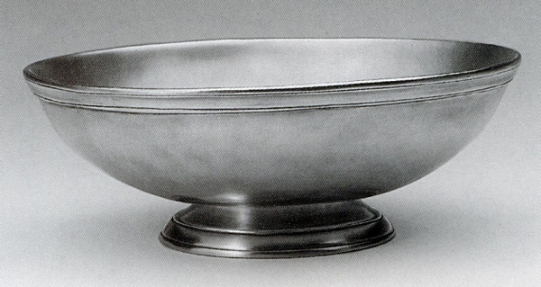 Pewter Round Bowl Low Foot 579