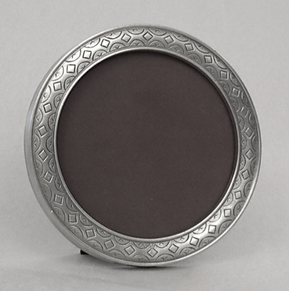 Traditional pewter round photoframe