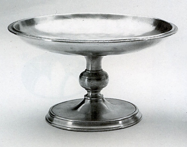 Traditional pewter raised bowl