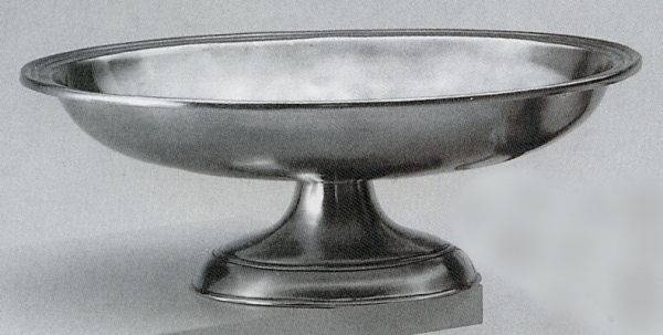 Traditional pewter oval footed bowl