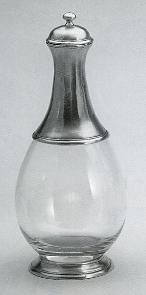 Traditional pewter decanter with lid