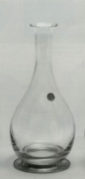 Traditional pewter decanter without lid
