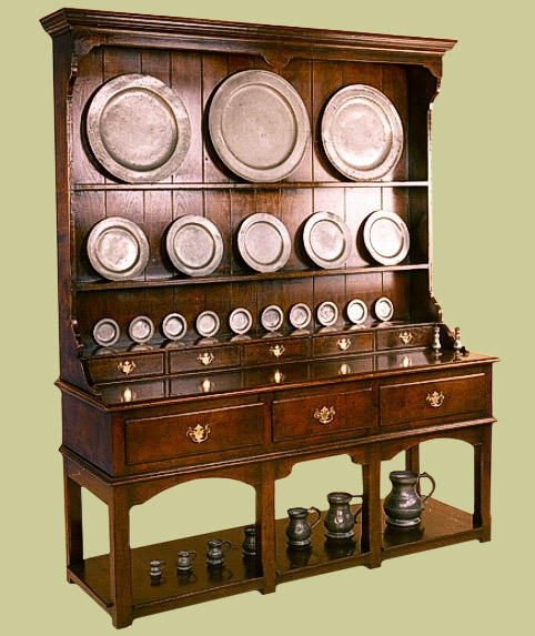 Potboard dresser in a classic oak kitchen dresser style, with 3 storage drawers and 5 spice drawers.