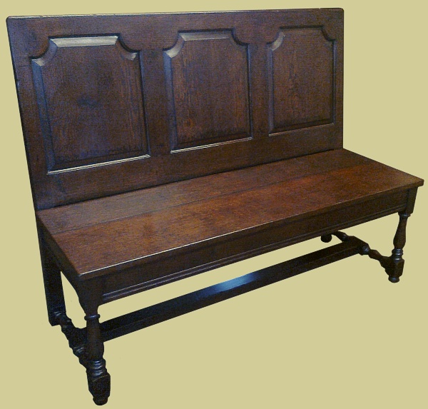 Period Style Oak Settle No Arms