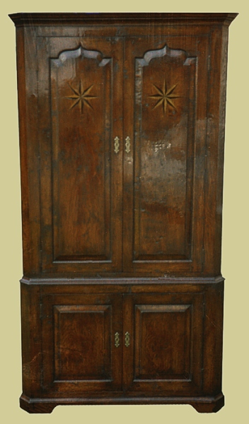 Oak Corner Cupboard 4 Door