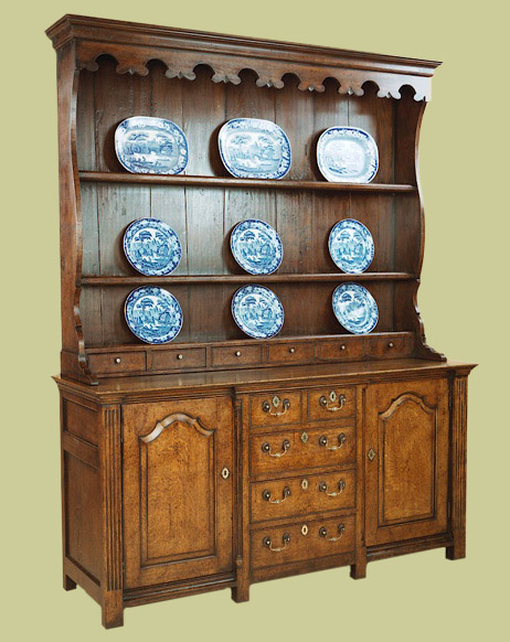 5 drawer dresser in typical Welsh style, handmade from solid oak, with period features