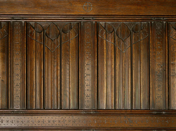 16th century style linenfold bed panelling