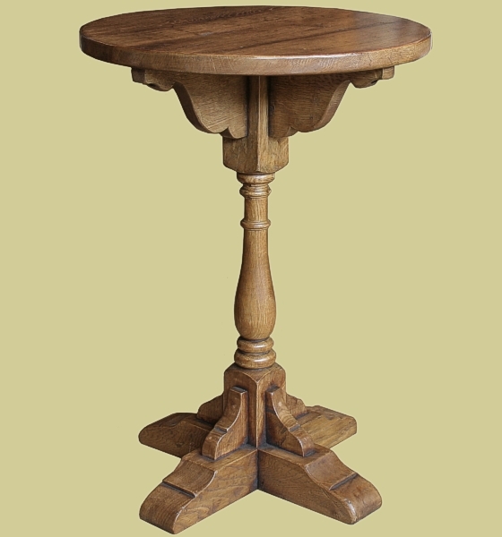 Oak round top pedestal lamp table