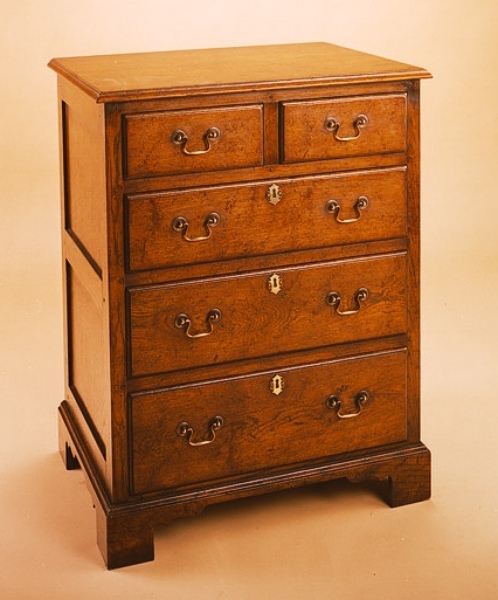 Period style oak chest of drawers