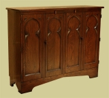 Oak TV Cab. Gothic Bi-Fold