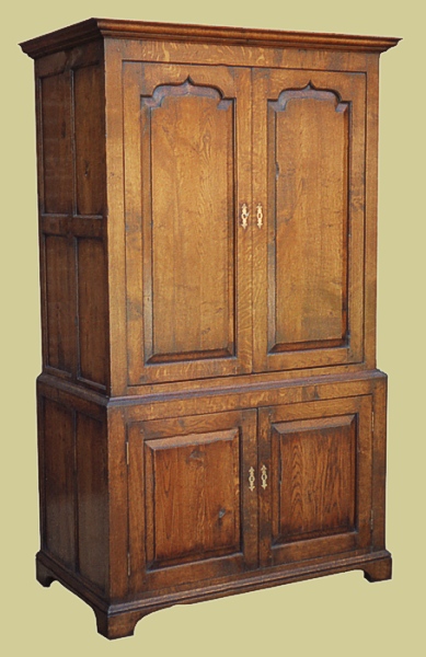 Oak 4-Door Storage Cupboard
