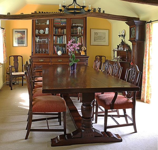 Personalised period style bespoke oak pedestal dining table
