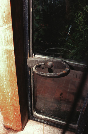 Casement turnbuckle at Alfriston Clergy House