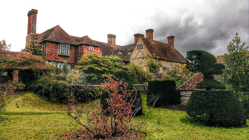 West elevation of Great Dixter, showing original house and early 16th century addition